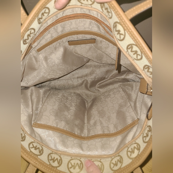 Authentic Michael kors - Picture 6 of 9